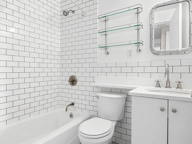 330 E 39th St #25M — Photo 12