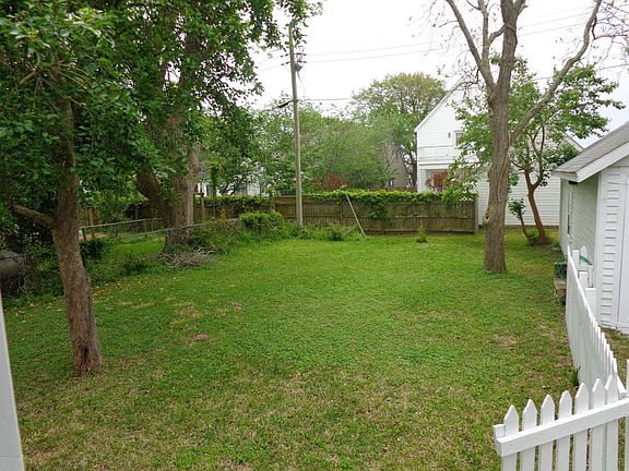 5th image of 2909 Arendell St