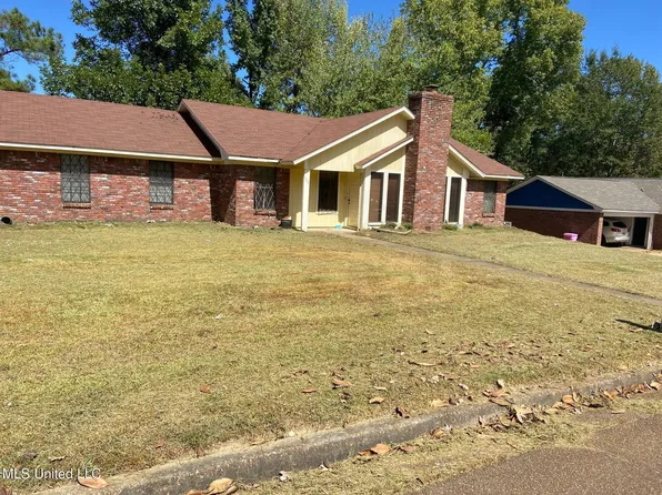 1330 Cherrywood Dr, Clinton, MS 39056