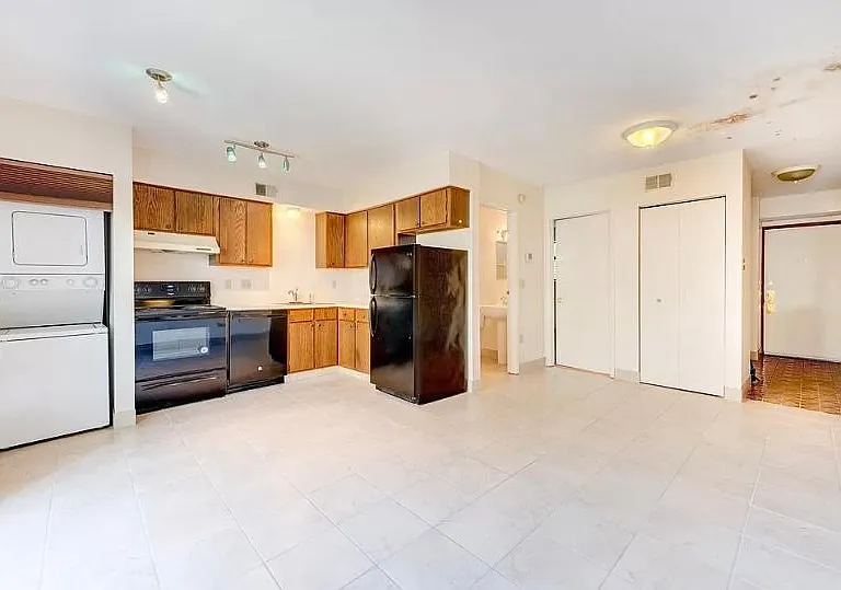3260 Kennett Sq — Photo 4