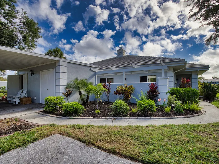 208 Cerromar Way S #26 — Photo 3