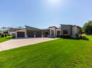 11540 Greyson Alan Dr, Granger, IN 46530