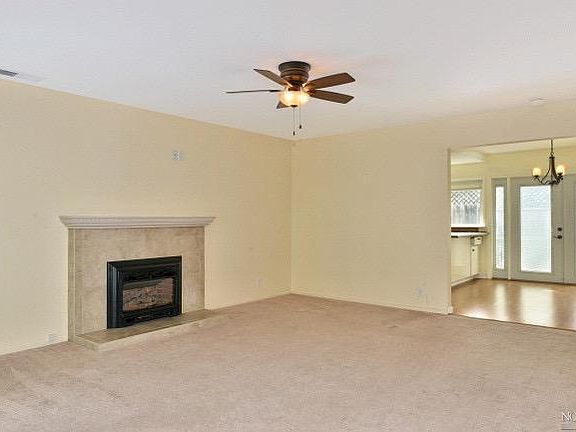 4th image of 315 Pine Cir