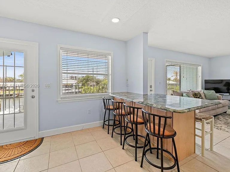 23 Royal Palm Point #B — Photo 18