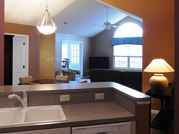 3rd image of 7753 E Point Dr #7753-unit U-7