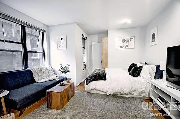 Rented by Urbane Brokerage | media 9