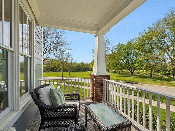 5th image of 555 Avon River Rd