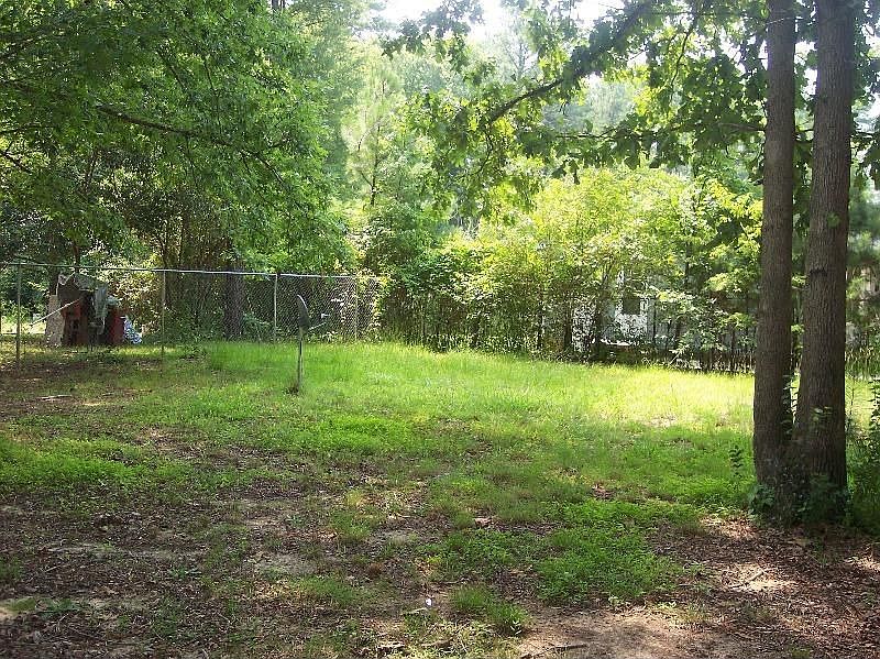 2nd image of 429 Evergreen Ln