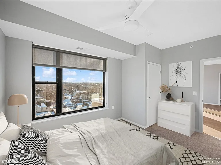 Lago Apartments — Photo 35