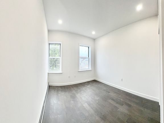 5th image of 2062 Bath Ave #1A