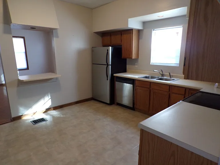 247 S Kansas St — Photo 1