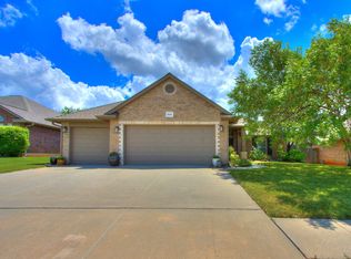 16616 Hardwood Pl, Edmond, OK 73012