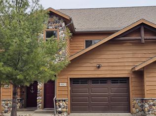 W4134 Vista Dr, Mauston, WI 53948