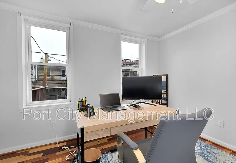 127 S Robinson St — Photo 19