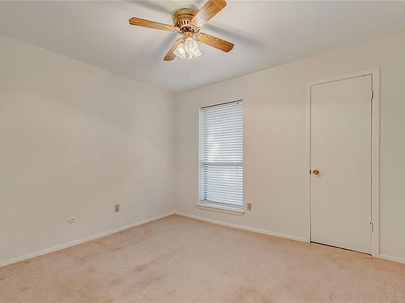 5th image of 1503 Vancouver Dr