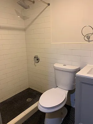 Rented by Camelot Realty Group | media 15