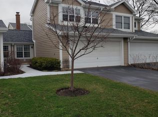 38 Sarahs Grove Ln, Schaumburg, IL 60193