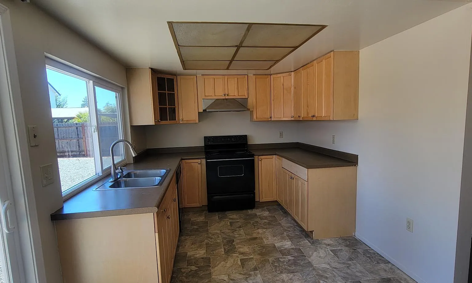 3 bed, 1534 sqft, $3,300 — Photo 1