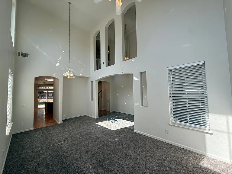 3904 Crescendo Ln — Photo 9