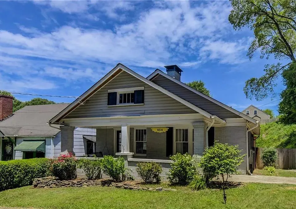 454 Kendrick Ave SE
