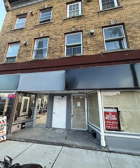 30 E Main St #4 — Photo 1