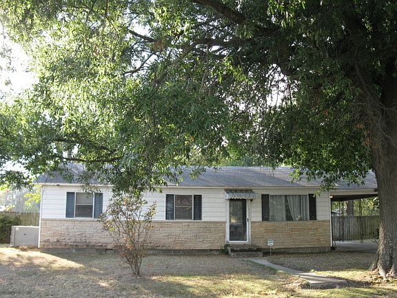 3rd image of 1312 S Leslie St