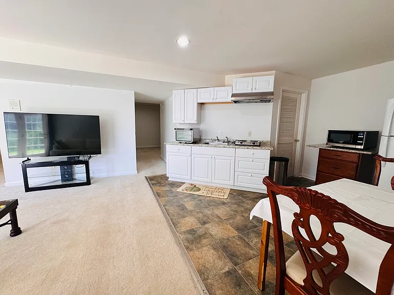 17754 Avenel Ln #BASEMENT — Photo 21