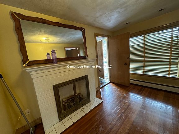 4th image of 87 Chandler St #A