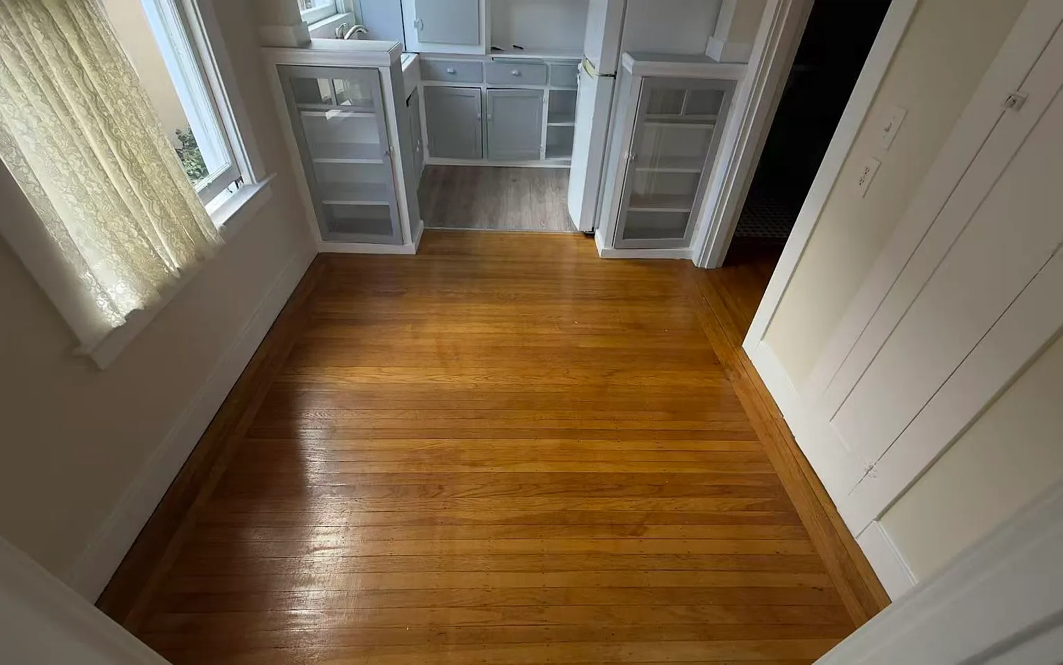 Studio, 550 sqft, $2,999 — Photo 4