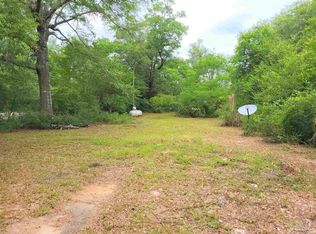 5200 Pine Berry Rd, Milton, FL 32583