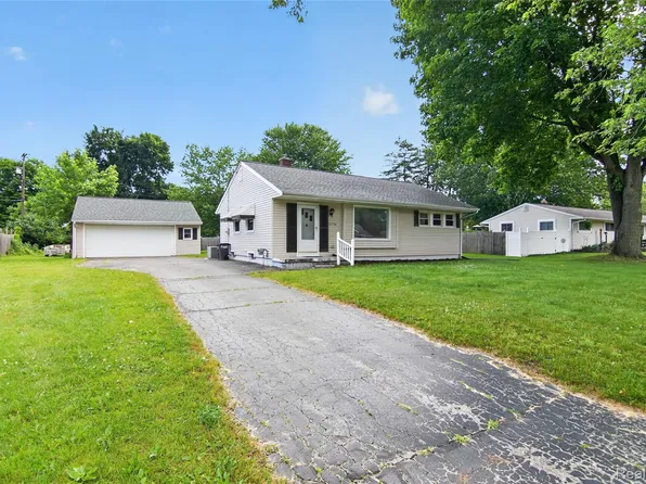 2730 Hillcrest St, Jackson, MI 49203