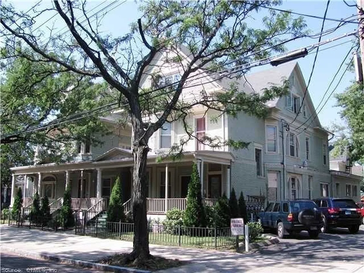 Building Photo - 260 Dwight St #C