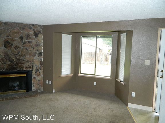 3rd image of 16011 Park Ave S #A