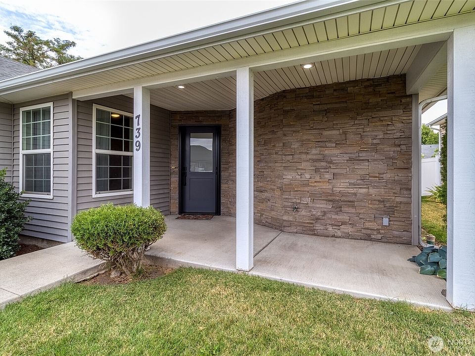 1st image of 739 SE Songbird Lane