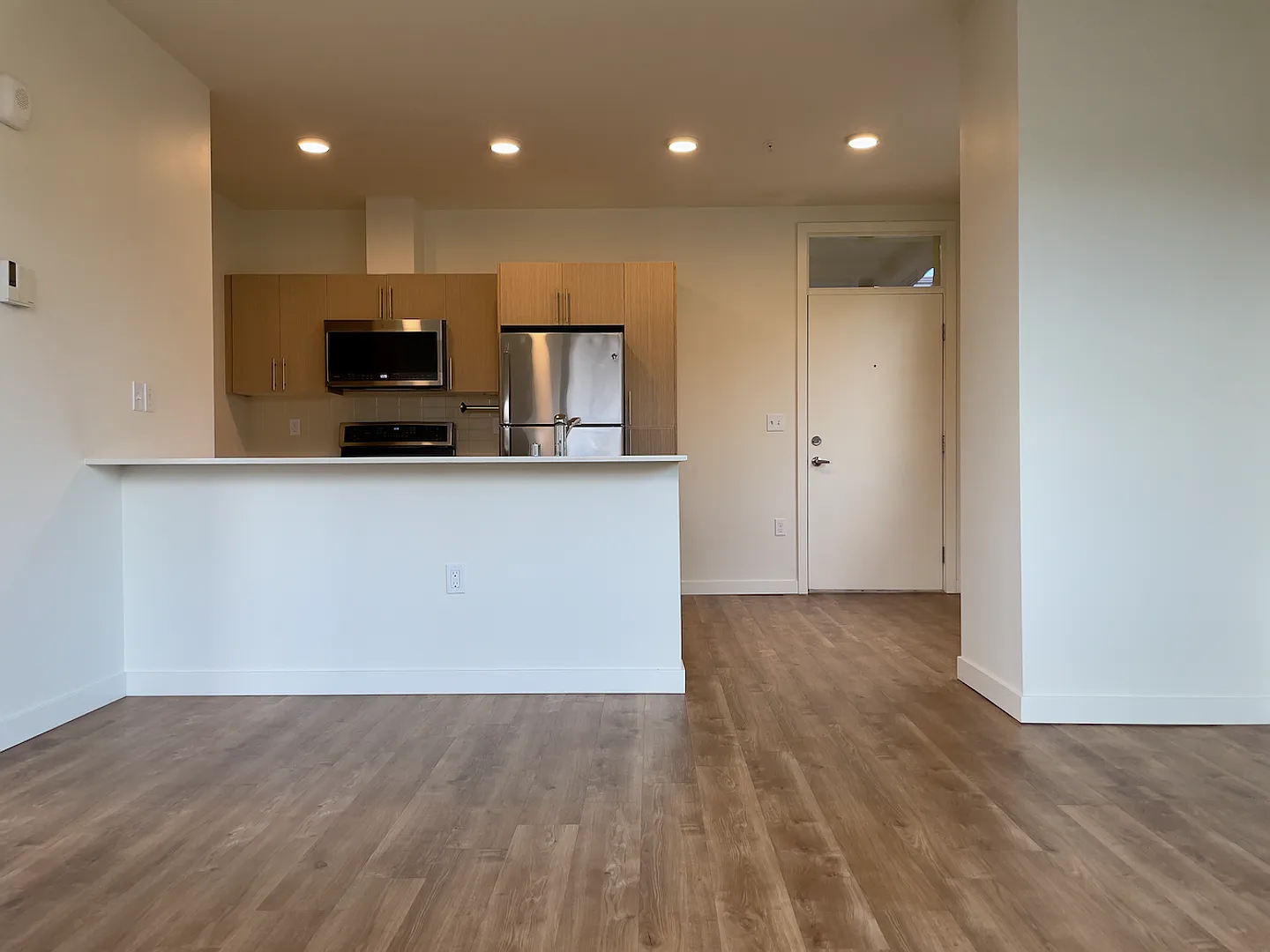 Controlled Access Capitol Hill 1 Bedroom Condo — Photo 4