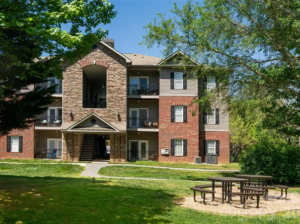 132 Appeldoorn Cir, Asheville, NC 28803