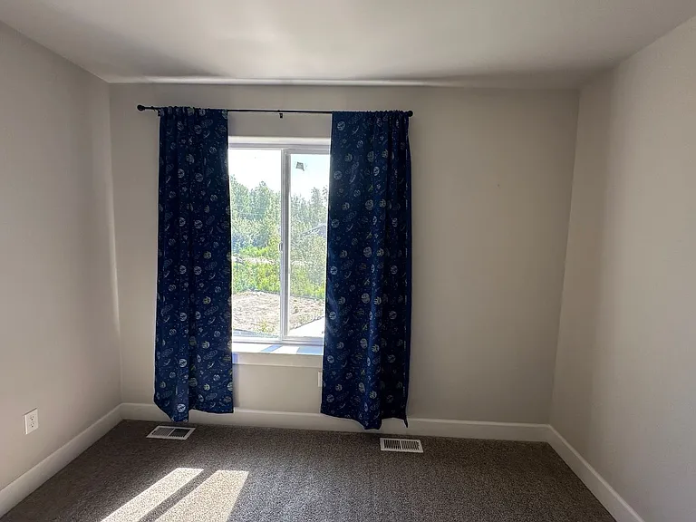 6585 Beverly Hills Cir — Photo 16