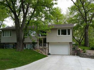 4410 Westover Rd SE, Cedar Rapids, IA 52403