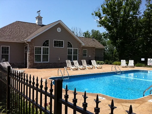 Fox Chase Luxury Apts — Photo 15
