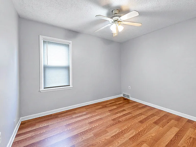 15860 Lexington St — Photo 15
