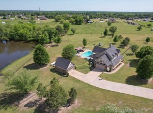 2406 E Fairfield Ct, Oologah, OK 74053