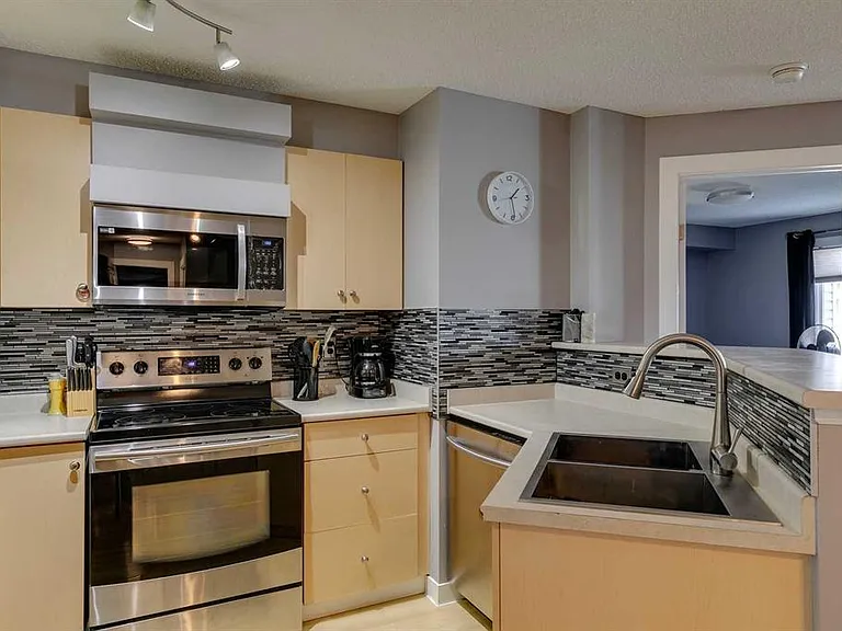 17 Country Village Bay NE #1310 — Photo 7