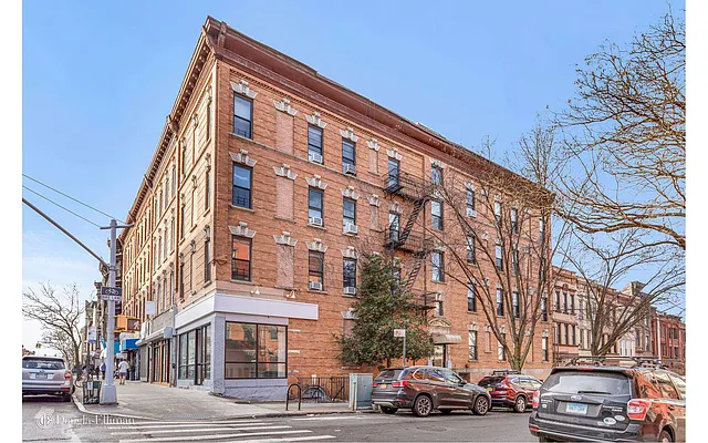 Sold by Douglas Elliman | media 7