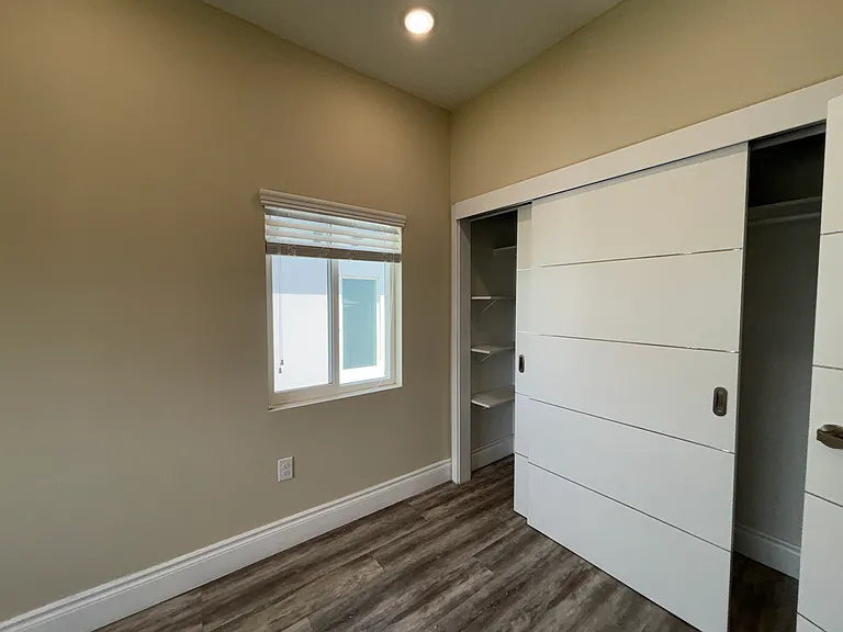 2049 Greenbriar Ter #2049 — Photo 22