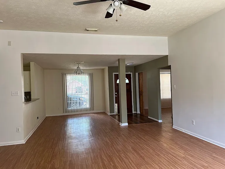 8859 Creek Willow Dr — Photo 6