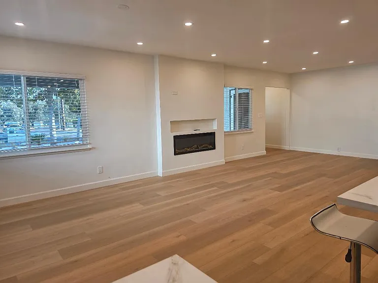 935 Arwin St — Photo 6