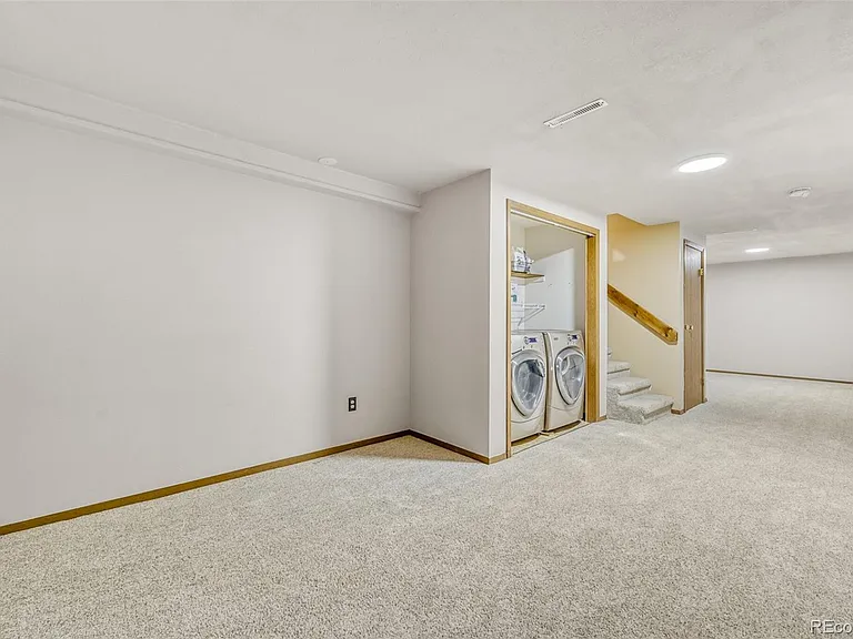 3354 S Kendall St — Photo 15