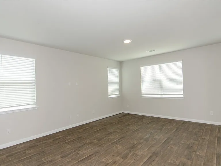 256 Cherry Laurel Ln — Photo 5