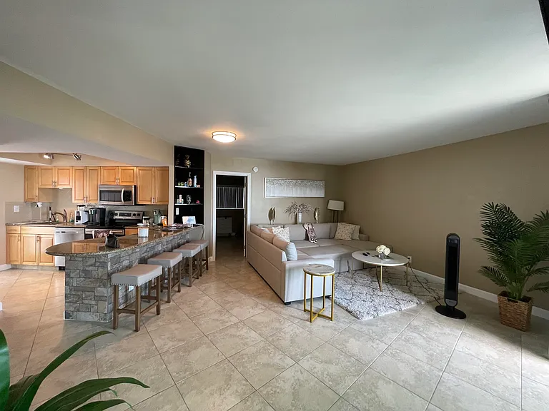333 NE 21st Ave #1118 — Photo 7