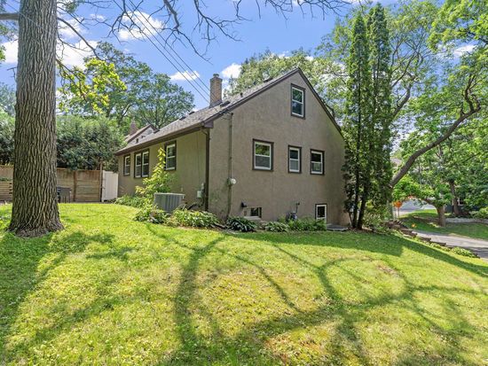 325 Stanley Ave, South Saint Paul, MN 55075